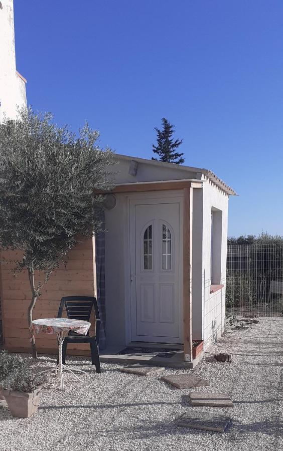 Mas Vincent Apartment La Fare-les-Oliviers Exterior foto